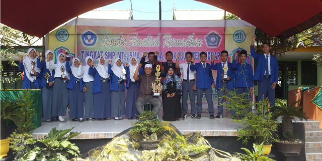 Rohis Juara Umum Lomba Amaliah Ramadhan
